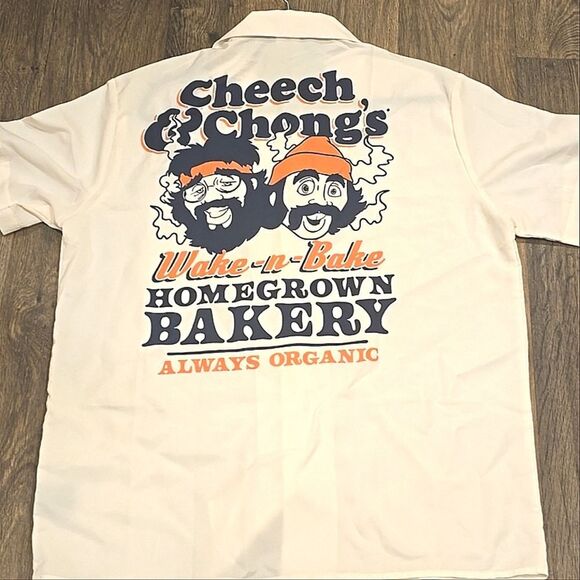 Mad Engine Cheech & Chong Wake-n-Bake Homegrown Bakery Button Down S/S Shirt - Picture 3 of 7
